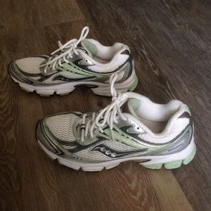 Saucony Ignititon Running Shoes
